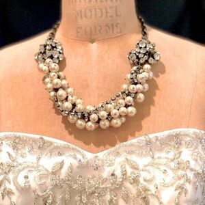 ♥️ Bib Necklace CZ Rhinestone And Pearl, statement, formal PRICE FIRM.